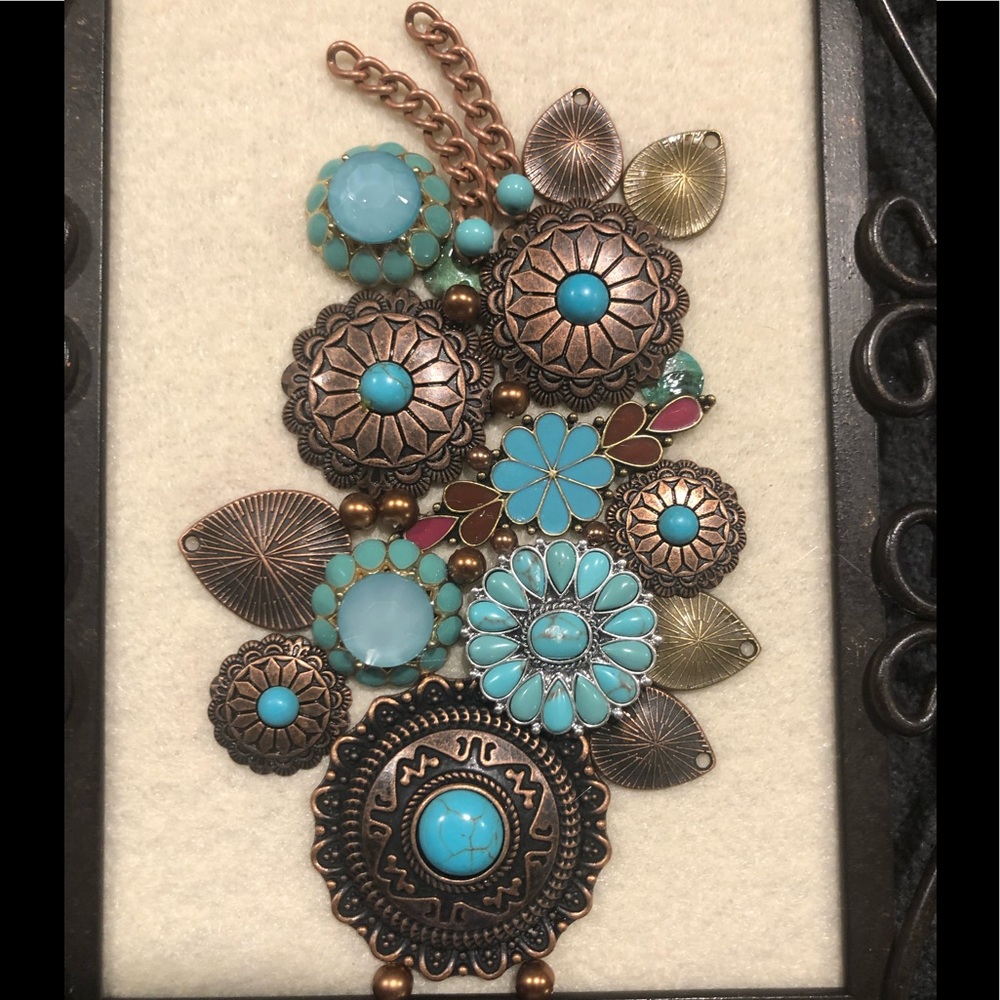 FRAMED JEWELRY ART COLLAGE IN VINTAGE FILIGREE FRAME HANDMADE UNIQUE OOAK ๐ - Picture 2 of 14